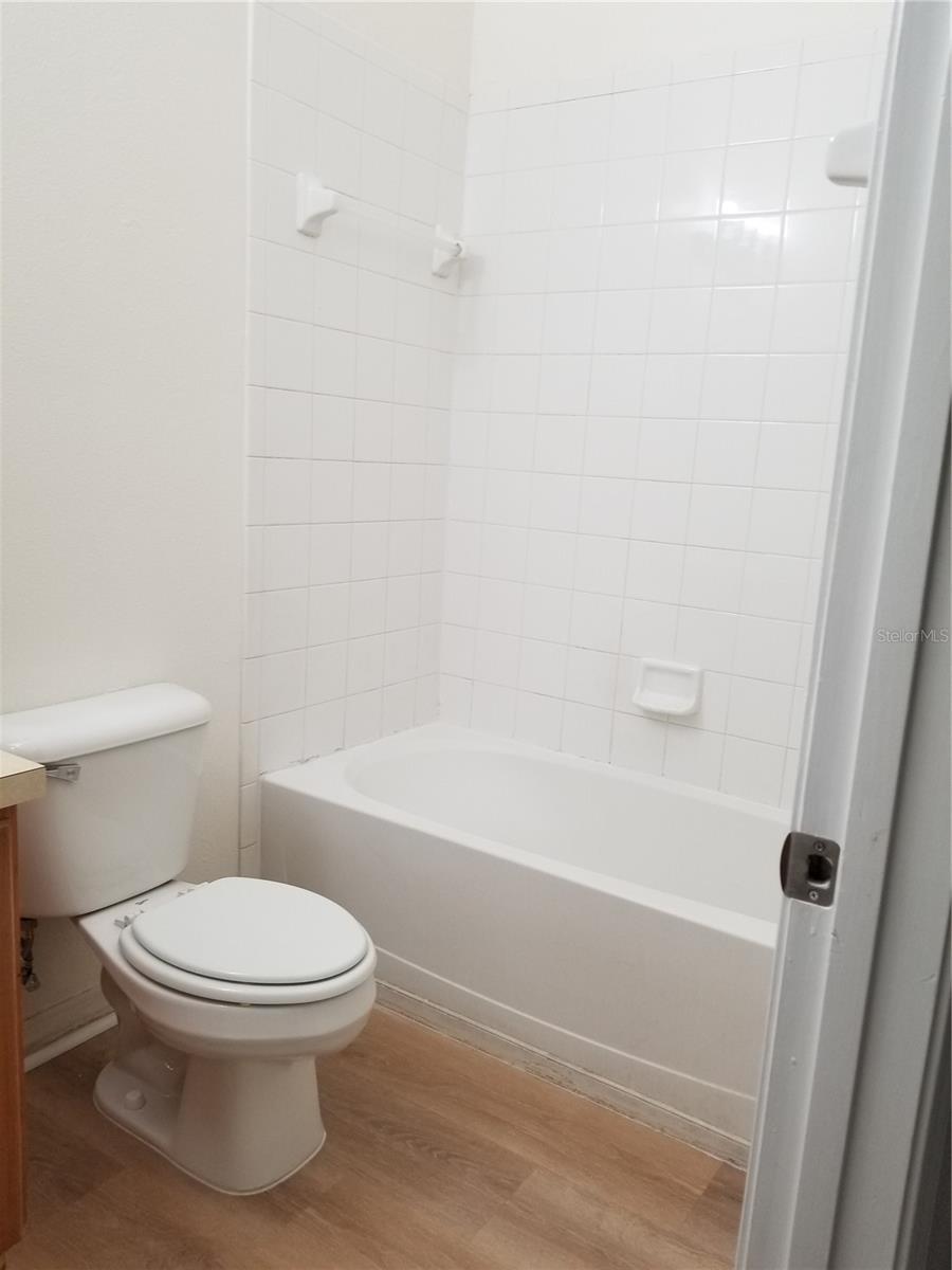 6116 OLIVEDALE DR — photo 19