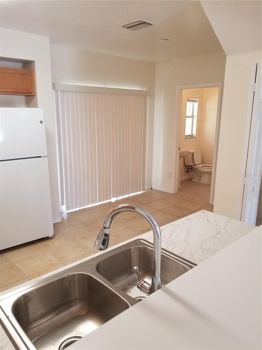 6116 OLIVEDALE DR — photo 7