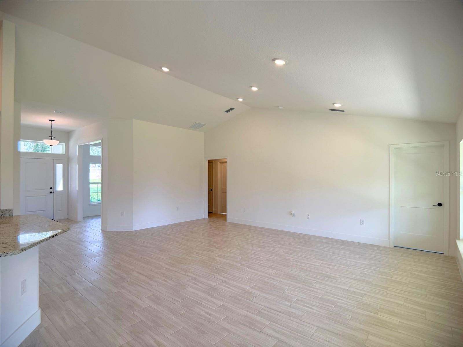 37041 HIDDEN VIEW CIRCLE — photo 17