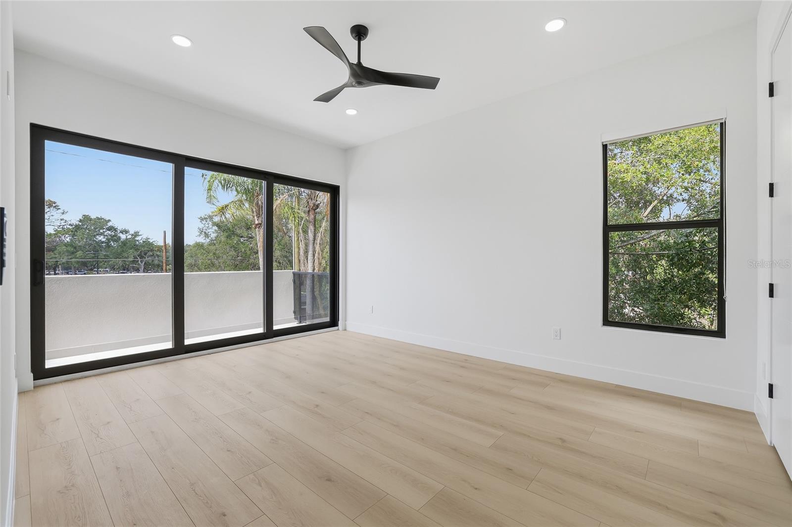 6907 N BOULEVARD — photo 47