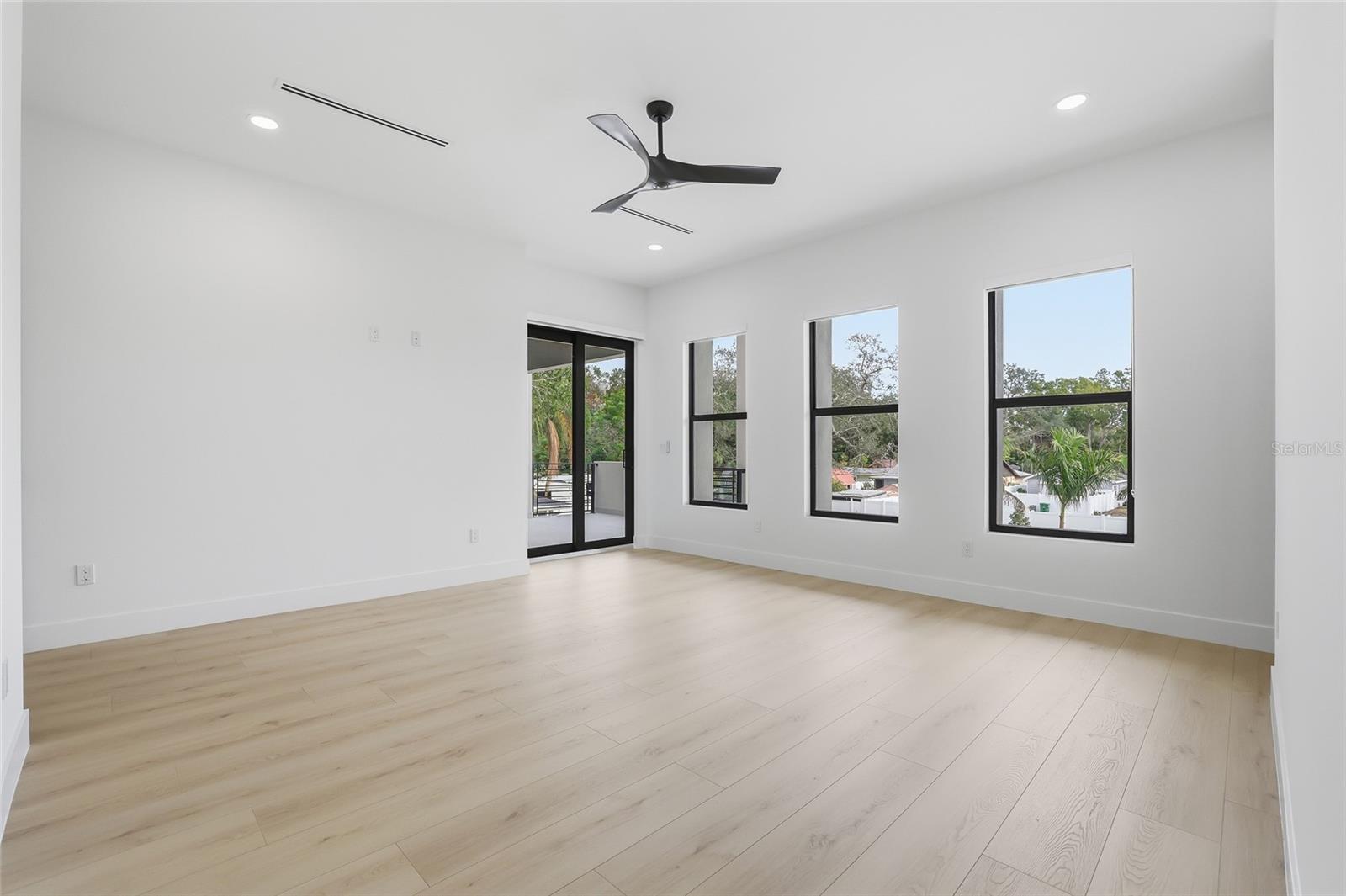 6907 N BOULEVARD — photo 54