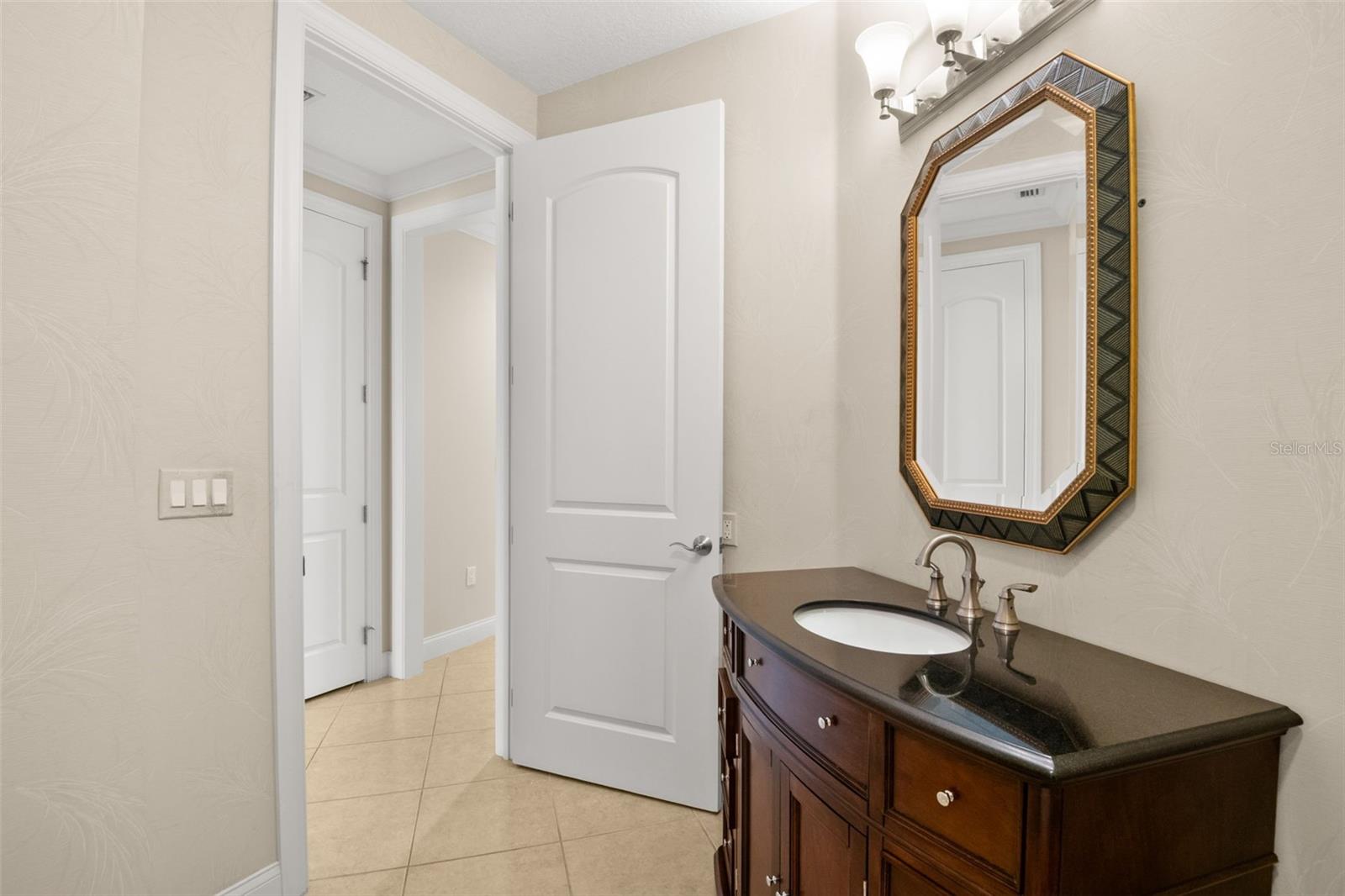 8 ACADEMY WAY S #123 — photo 33