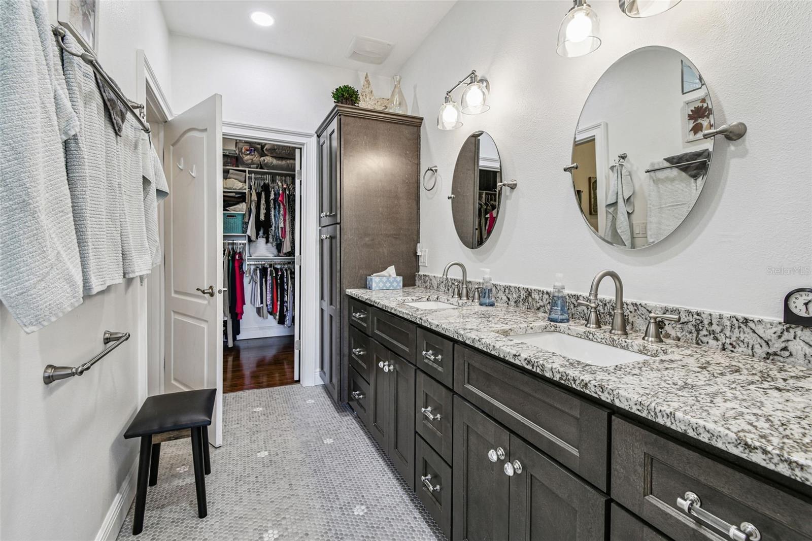 6331 SUNSET BAY CIR — photo 35