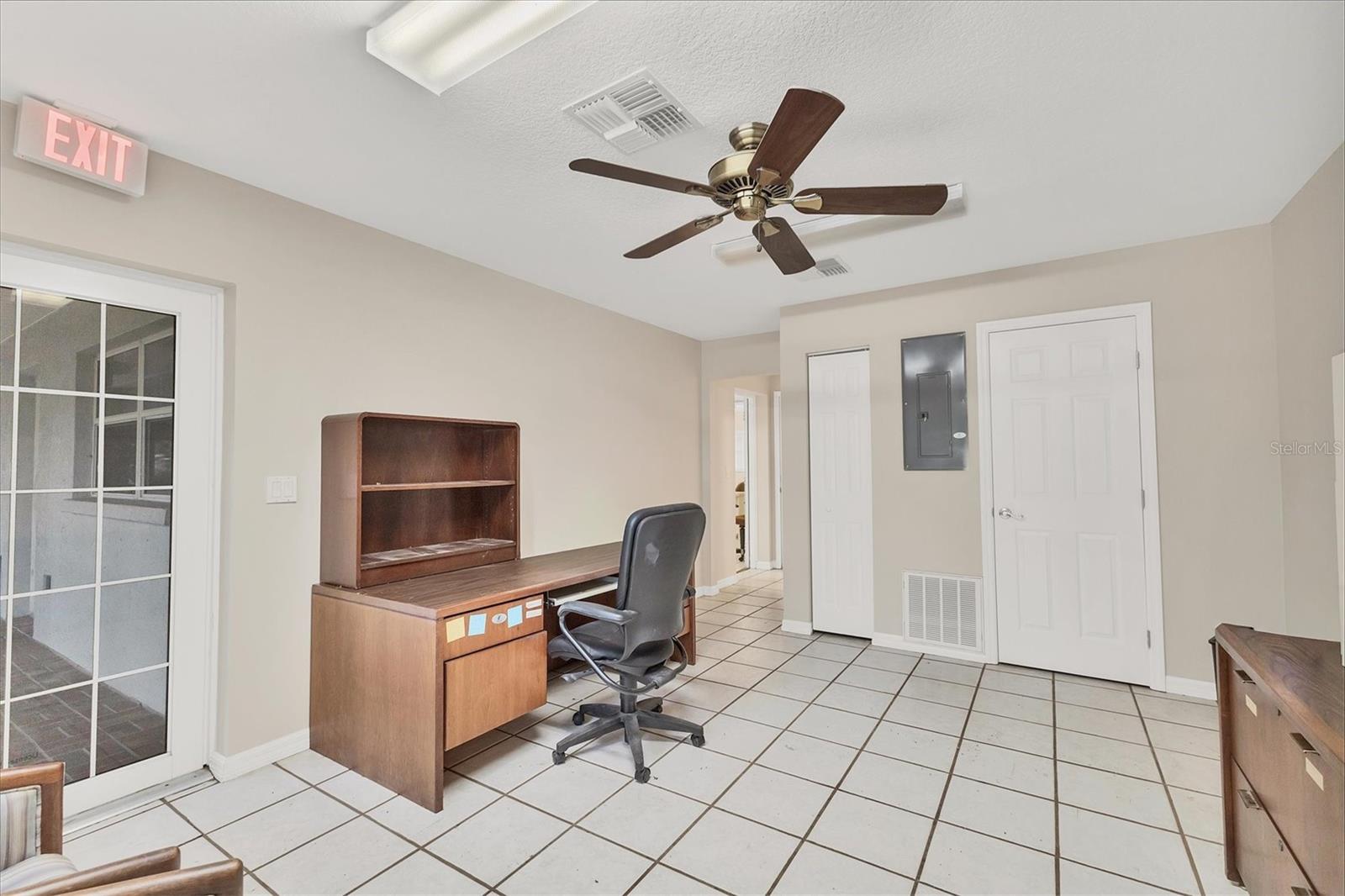 37220 GLENWOOD AVE — photo 18