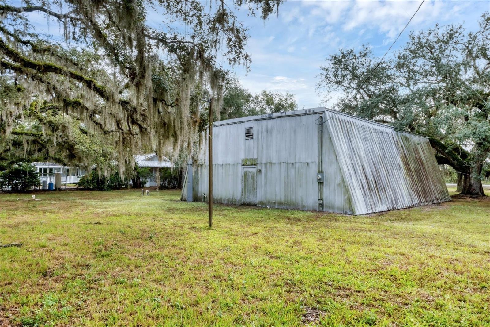 37220 GLENWOOD AVE — photo 32