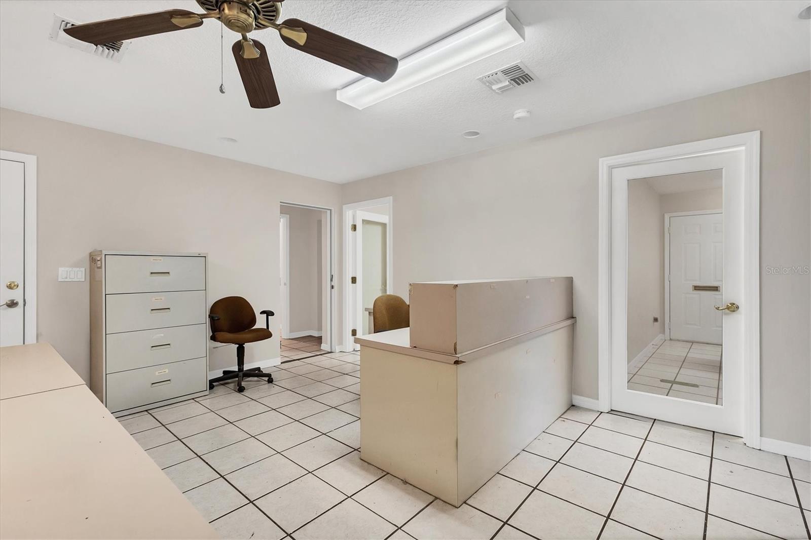 37220 GLENWOOD AVE — photo 15