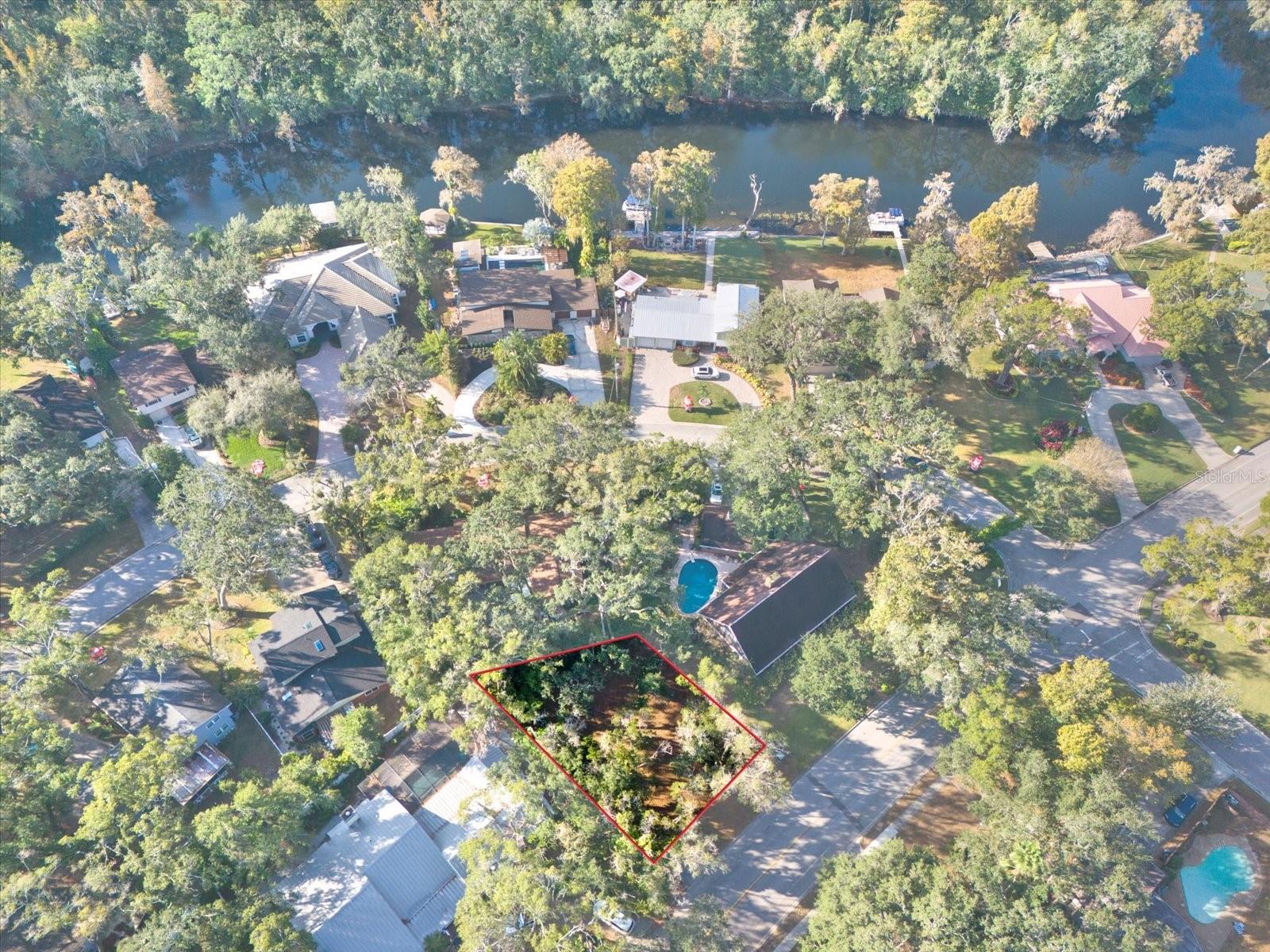 1113 N RIVERHILLS DR — photo 8