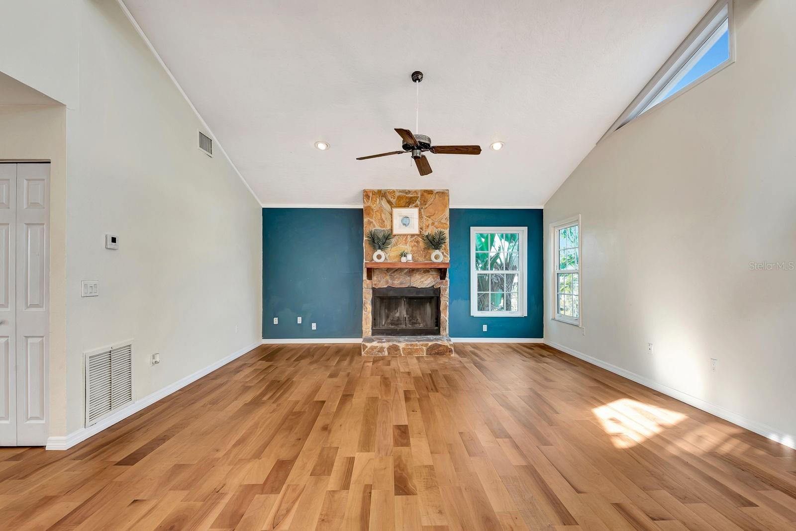 4406 17TH ST W — photo 17