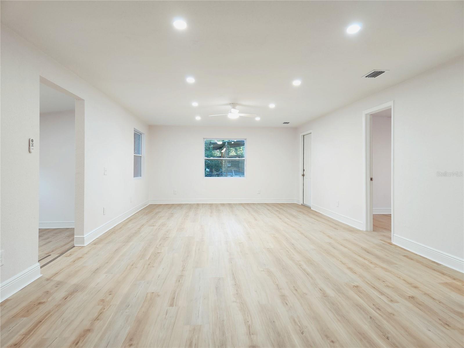 8917 N HIGHLAND AVE — photo 40