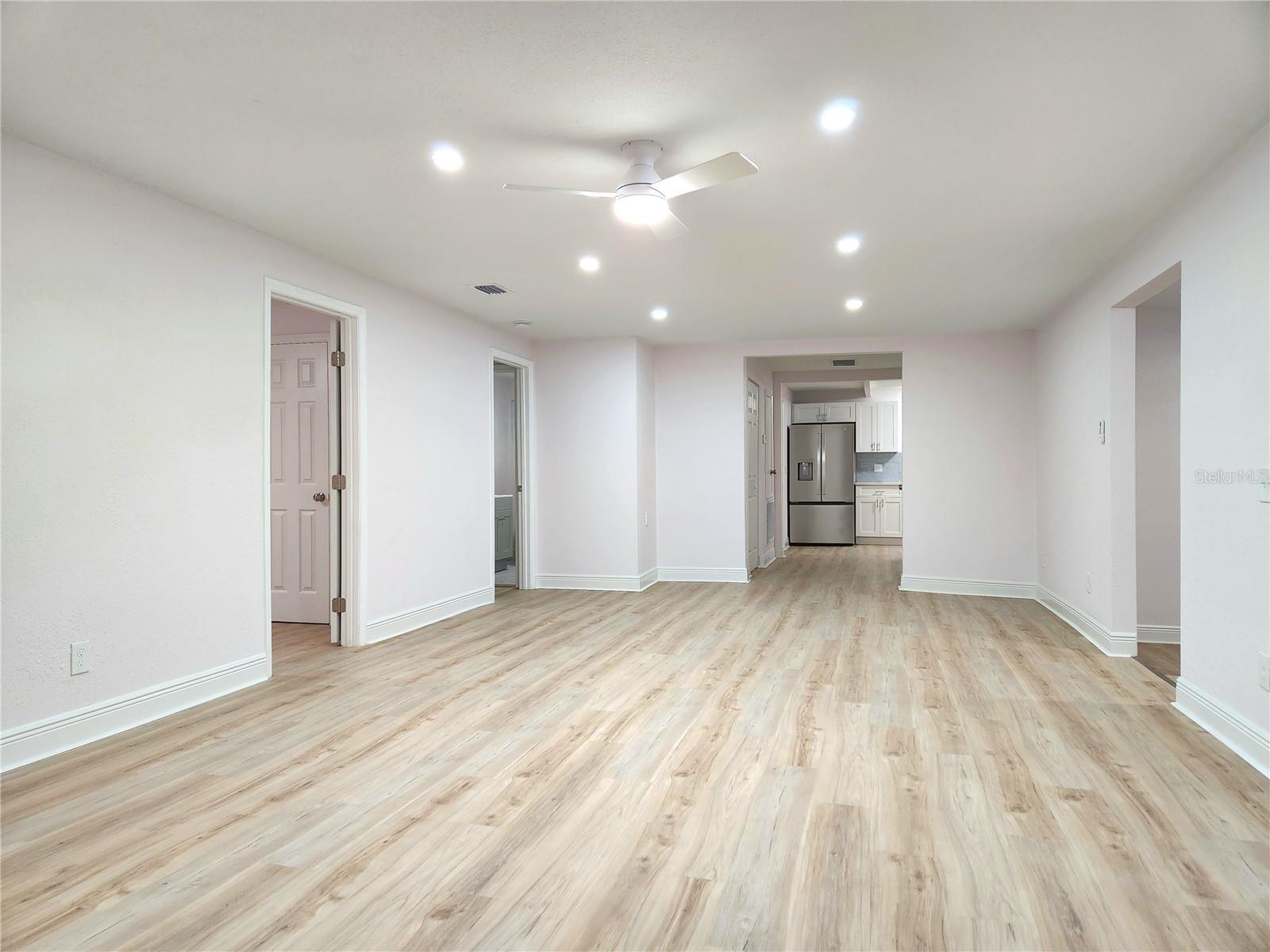 8917 N HIGHLAND AVE — photo 9