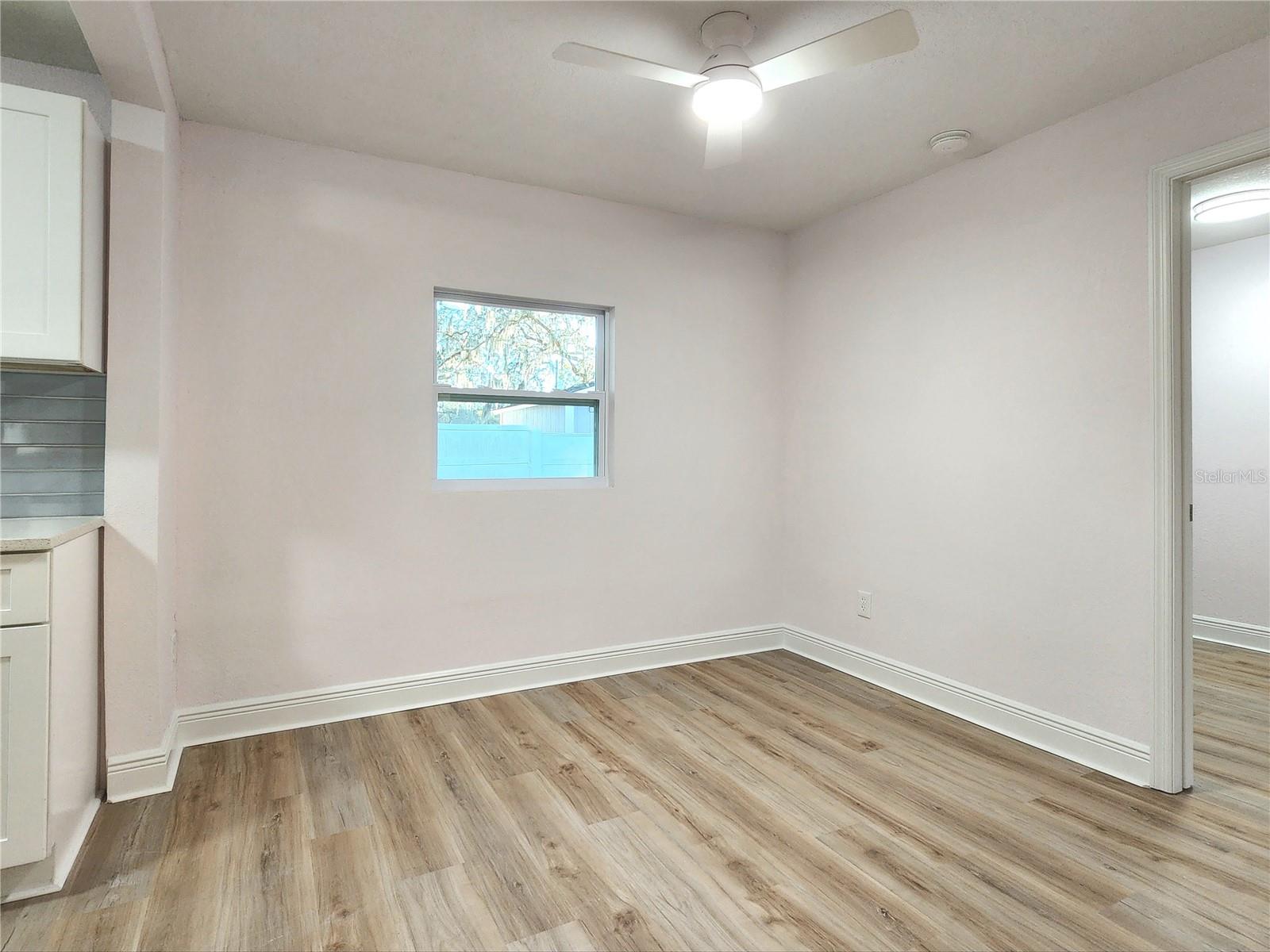 8917 N HIGHLAND AVE — photo 13