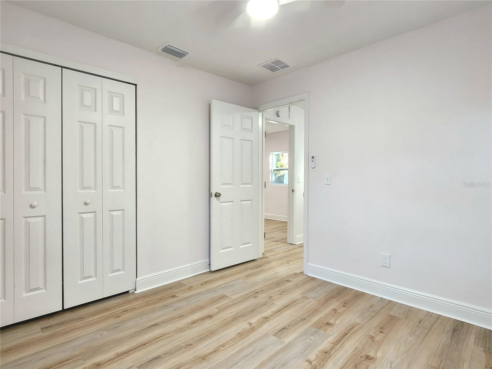 8917 N HIGHLAND AVE — photo 31