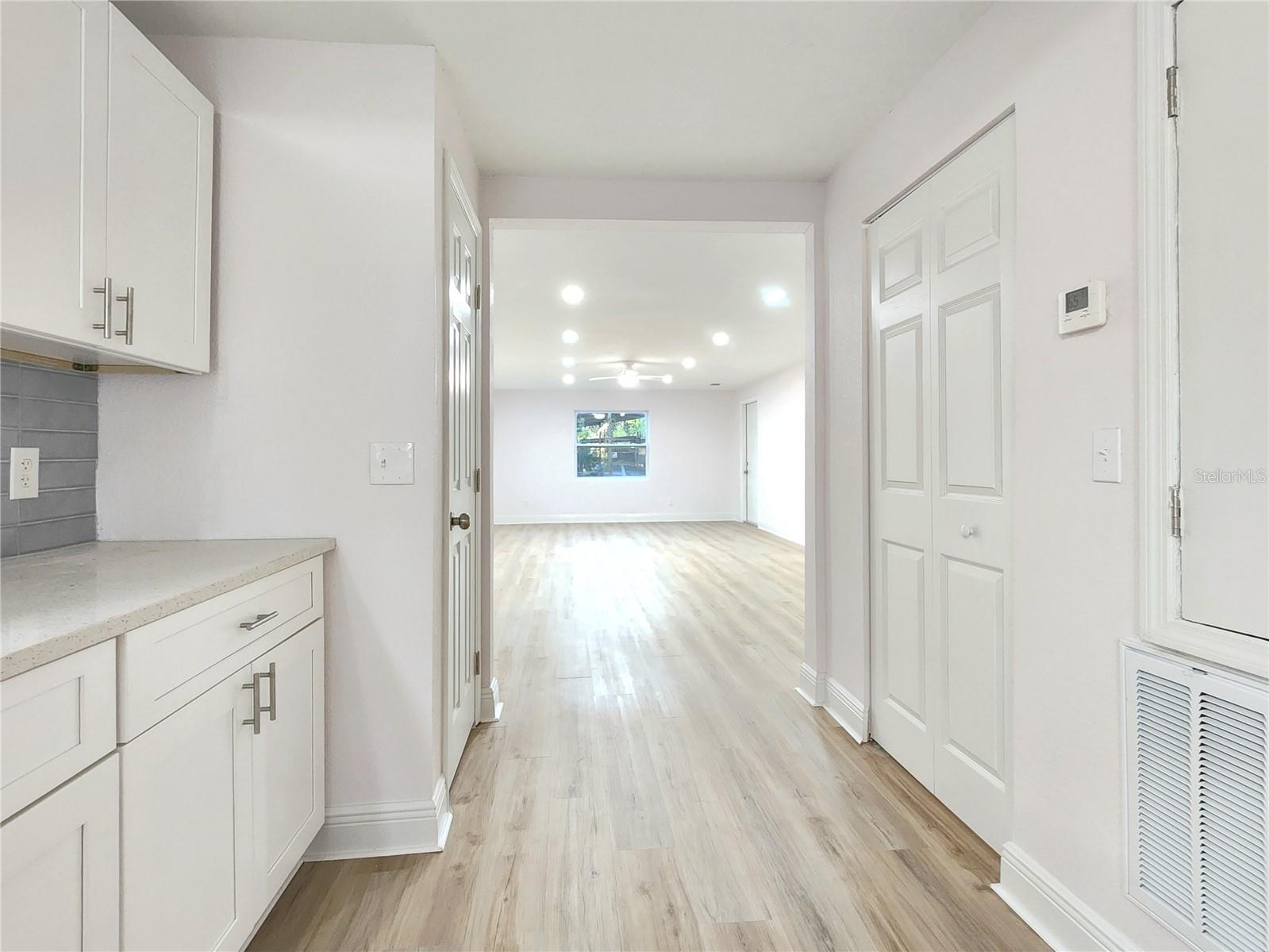 8917 N HIGHLAND AVE — photo 39