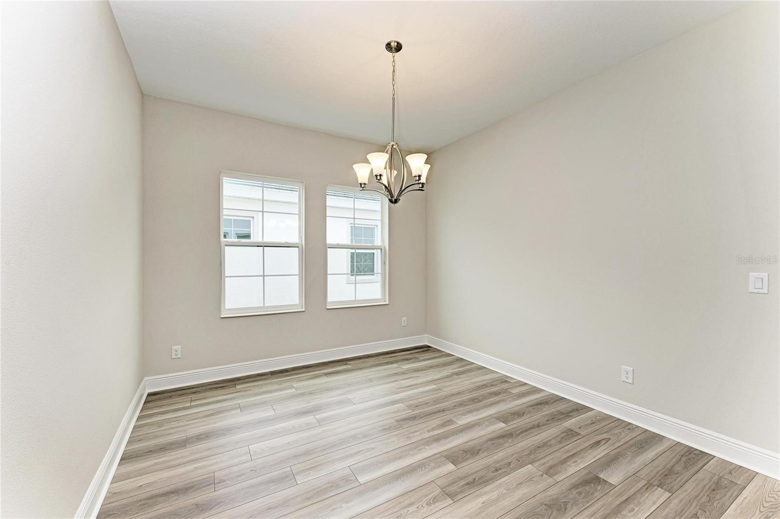 10186 SURREY ROSE DR — photo 18
