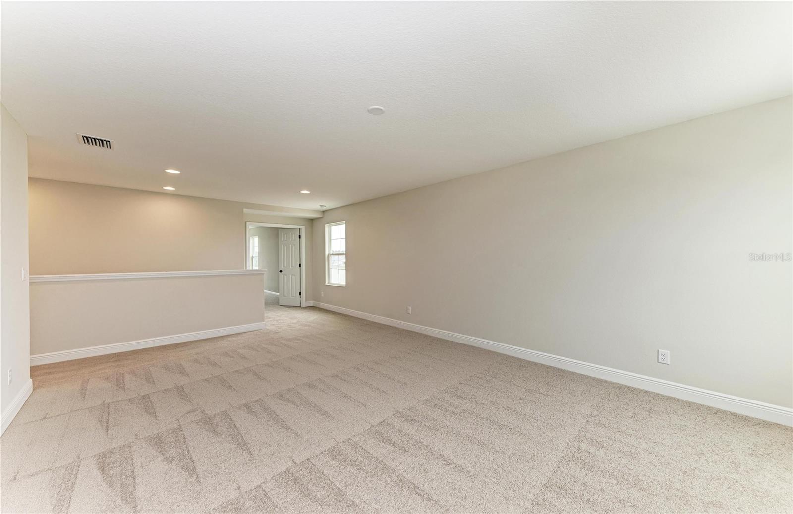 10186 SURREY ROSE DR — photo 33