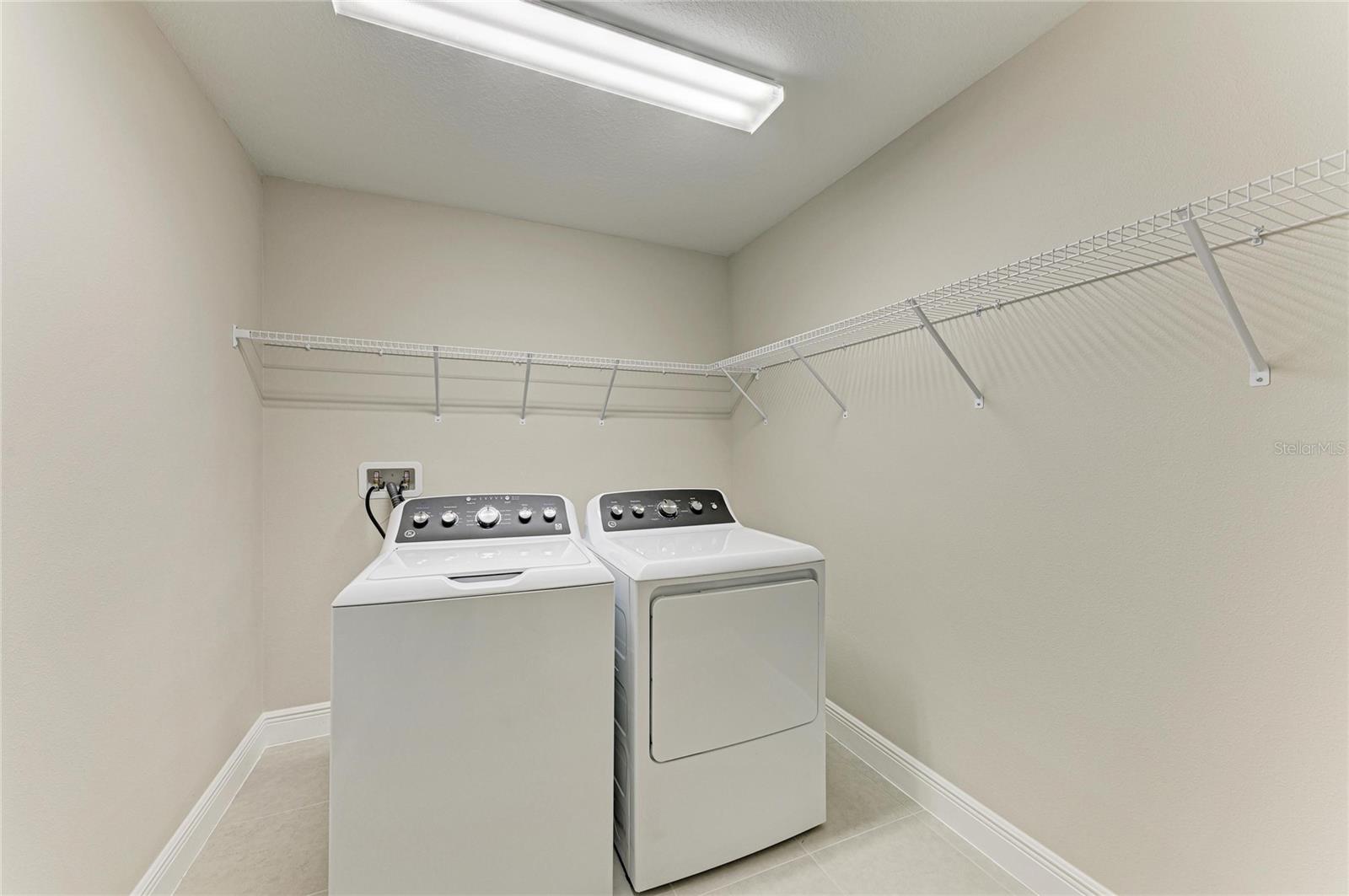10186 SURREY ROSE DR — photo 34