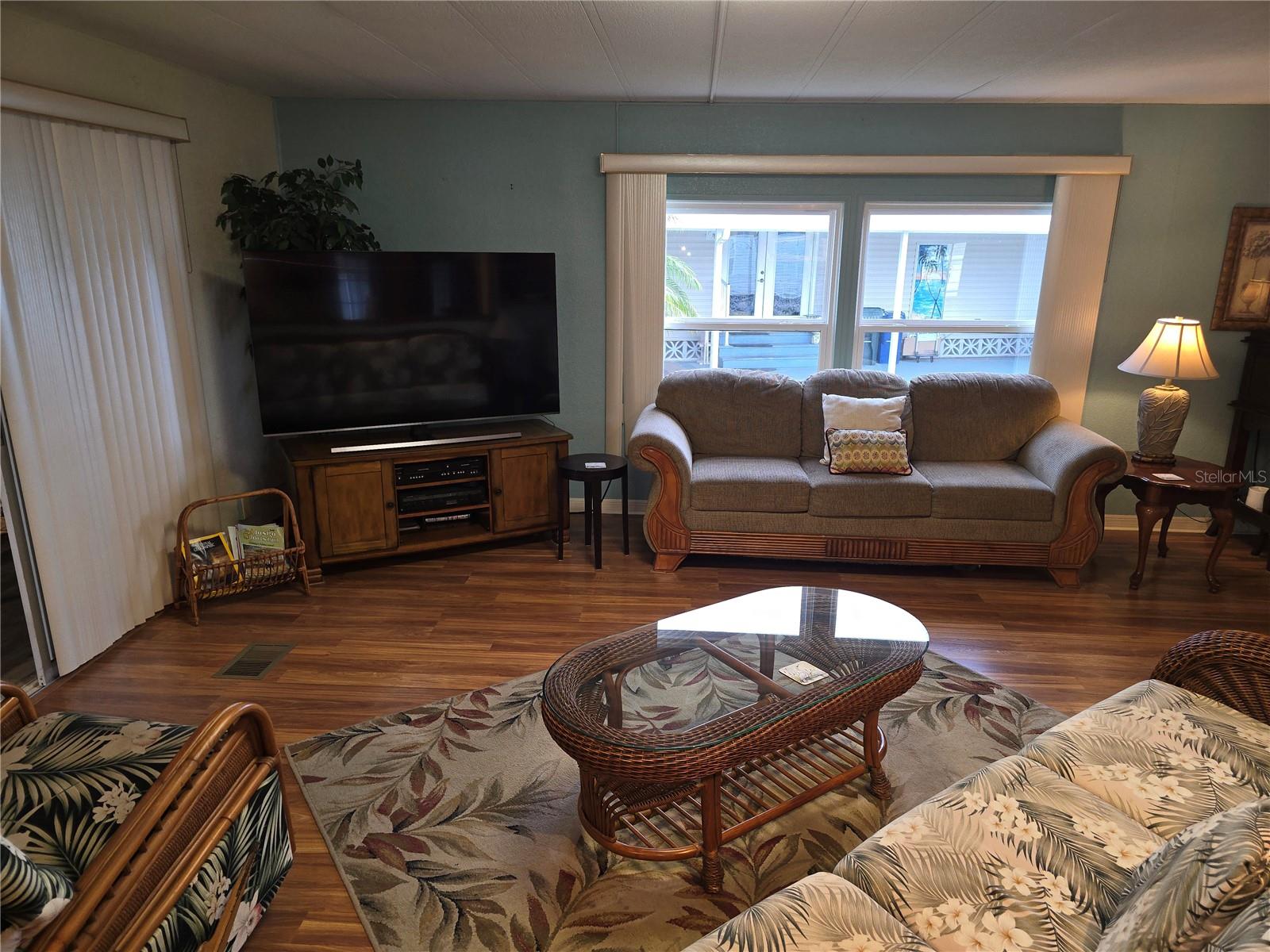 6 S BOTANY BAY CIR — photo 11