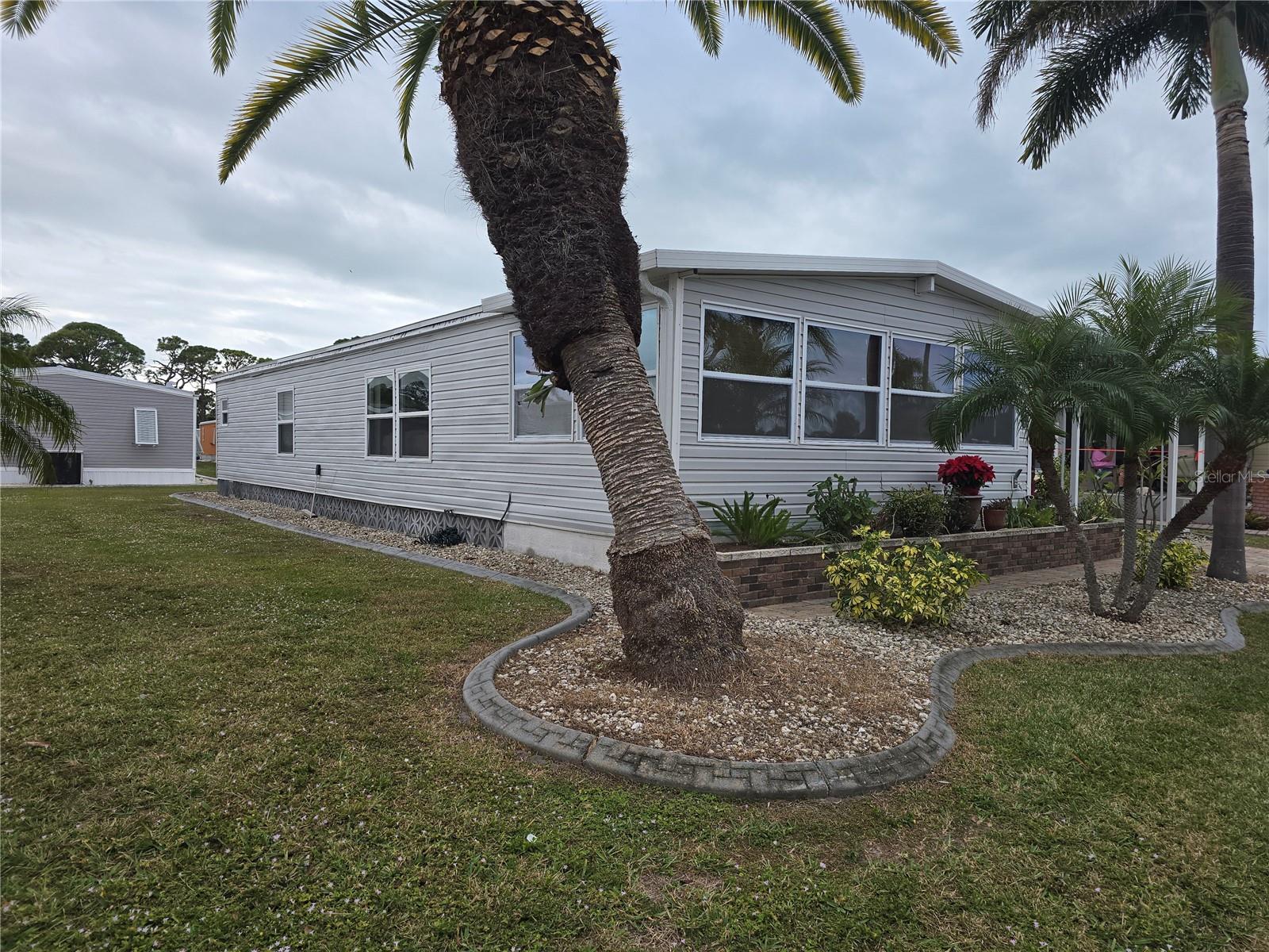 6 S BOTANY BAY CIR — photo 3