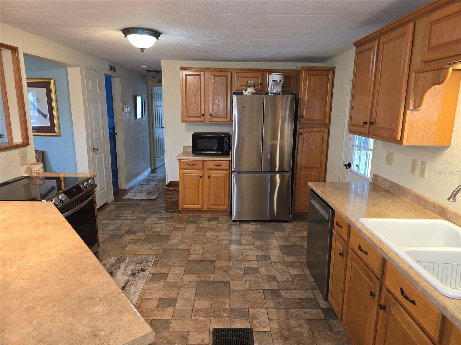 6 S BOTANY BAY CIR — photo 4