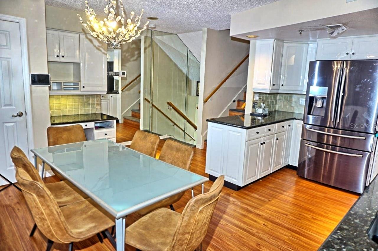 2051 VISTA DEL SOL CIR #201 — photo 3