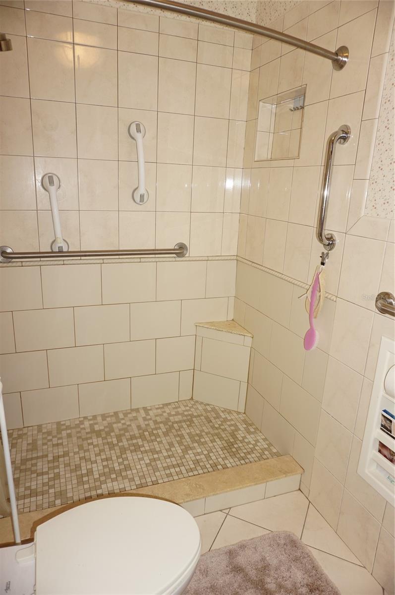 2051 VISTA DEL SOL CIR #201 — photo 24