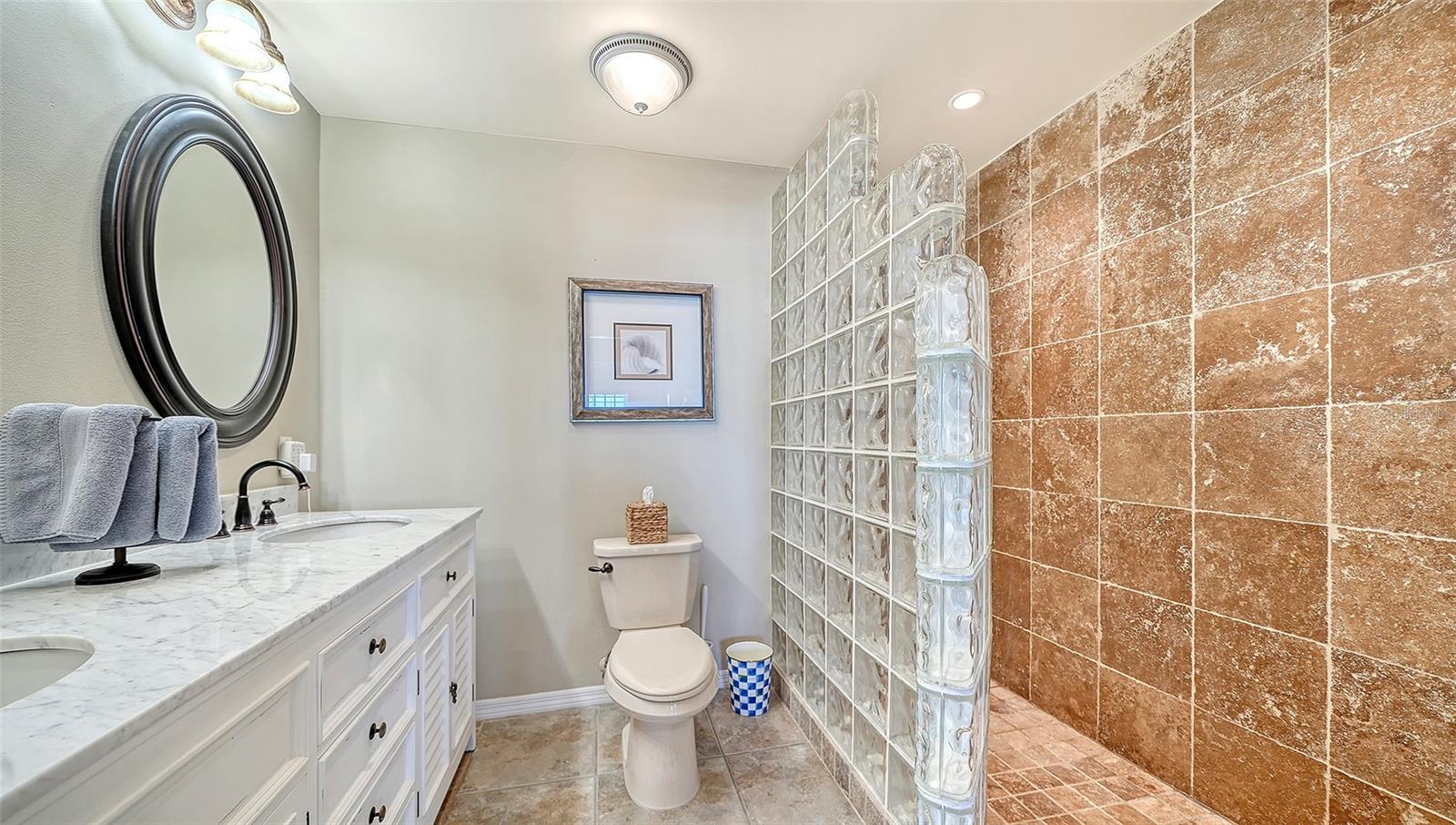 1564 STICKNEY POINT RD #303 — photo 33