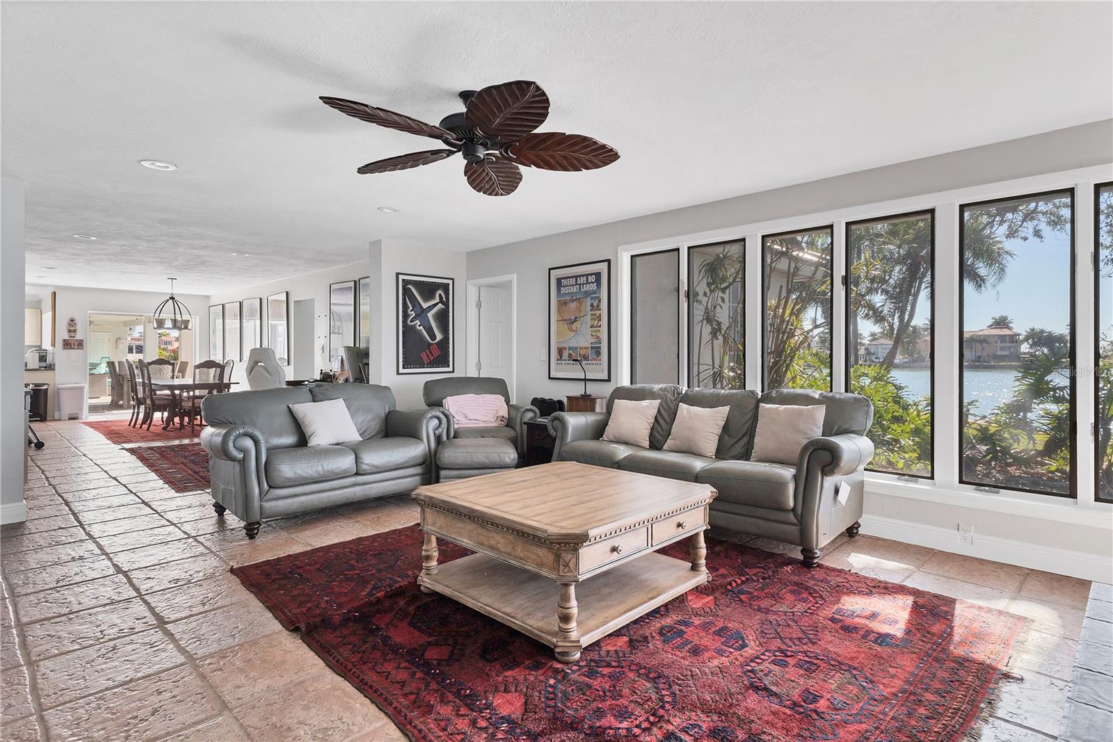 102 SEAGULL LN — photo 38