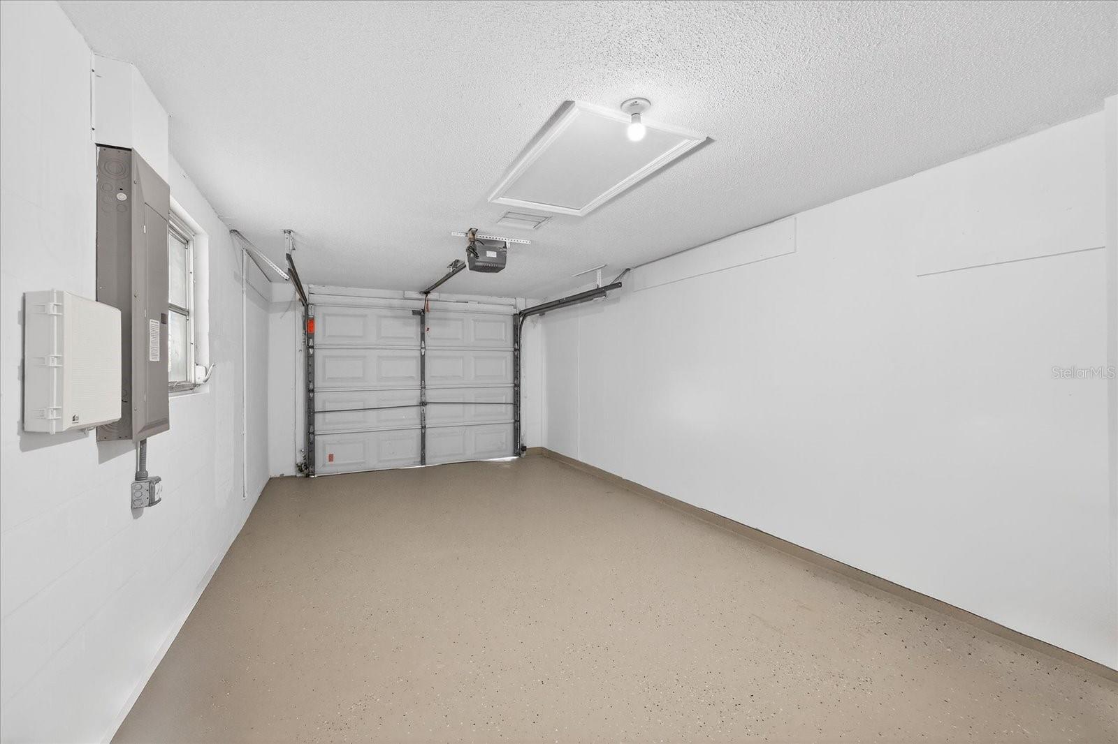 4928 AMHERST CT — photo 37