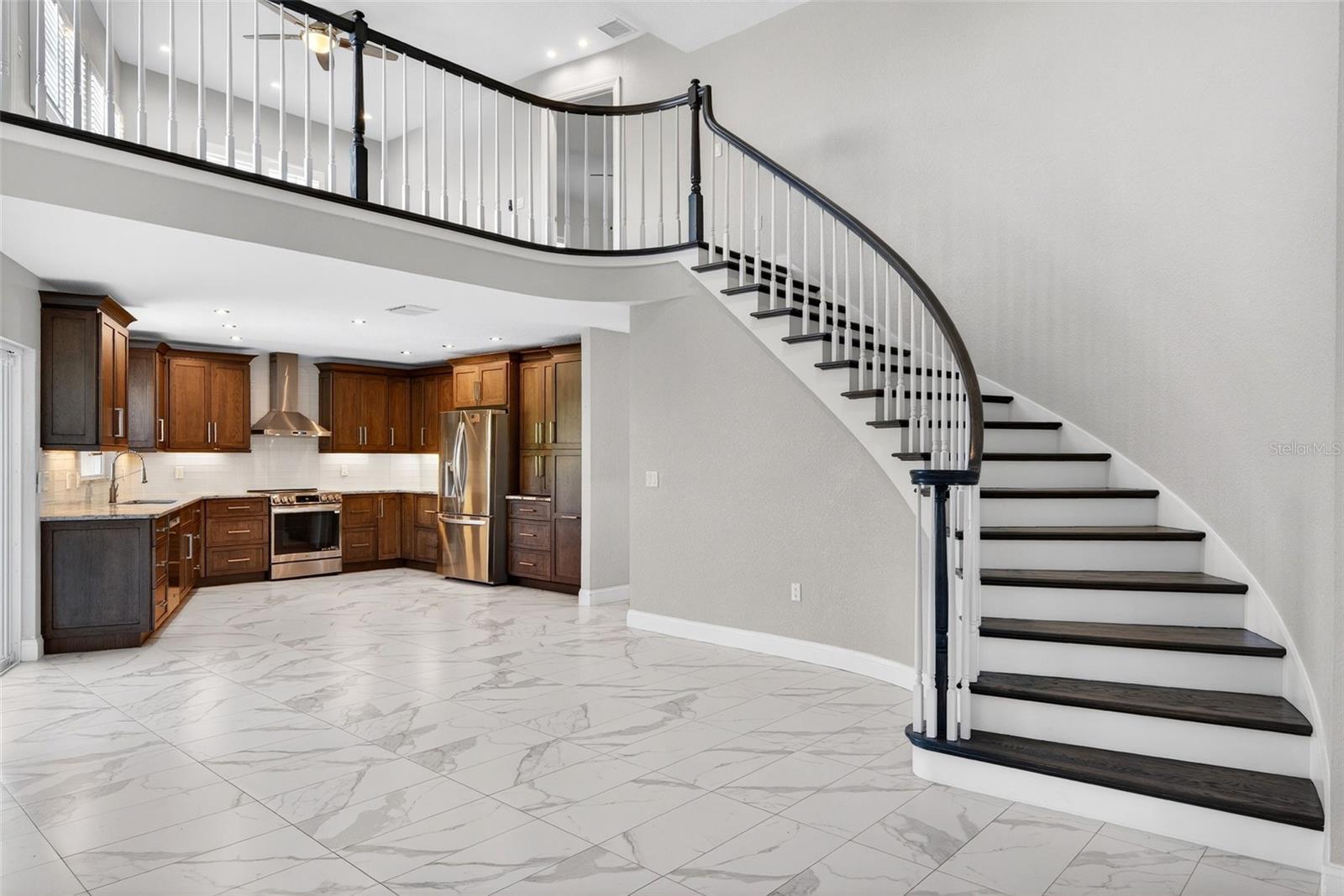 562 RANGER LN — photo 18