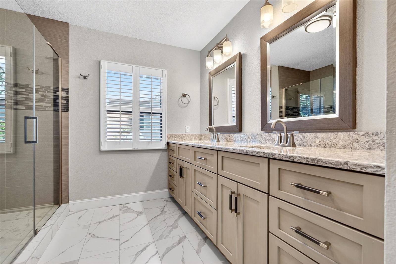 562 RANGER LN — photo 41