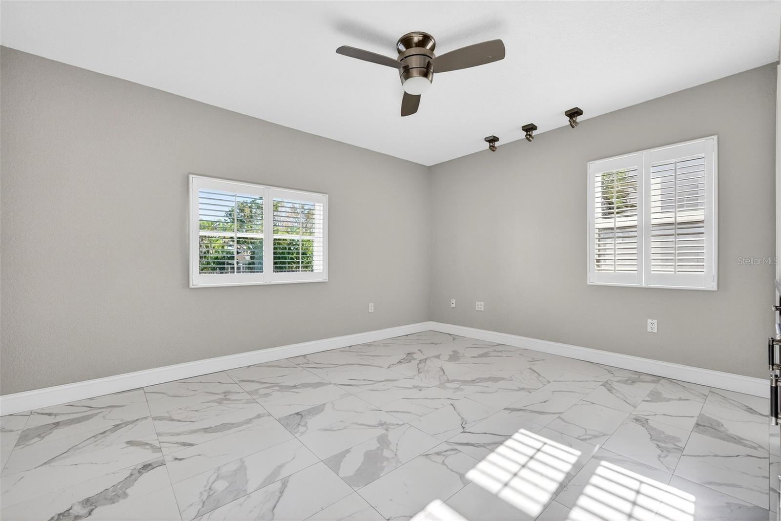 562 RANGER LN — photo 29
