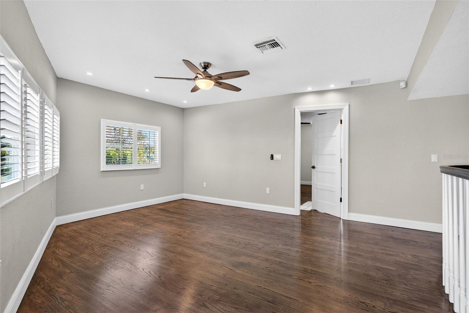 562 RANGER LN — photo 64