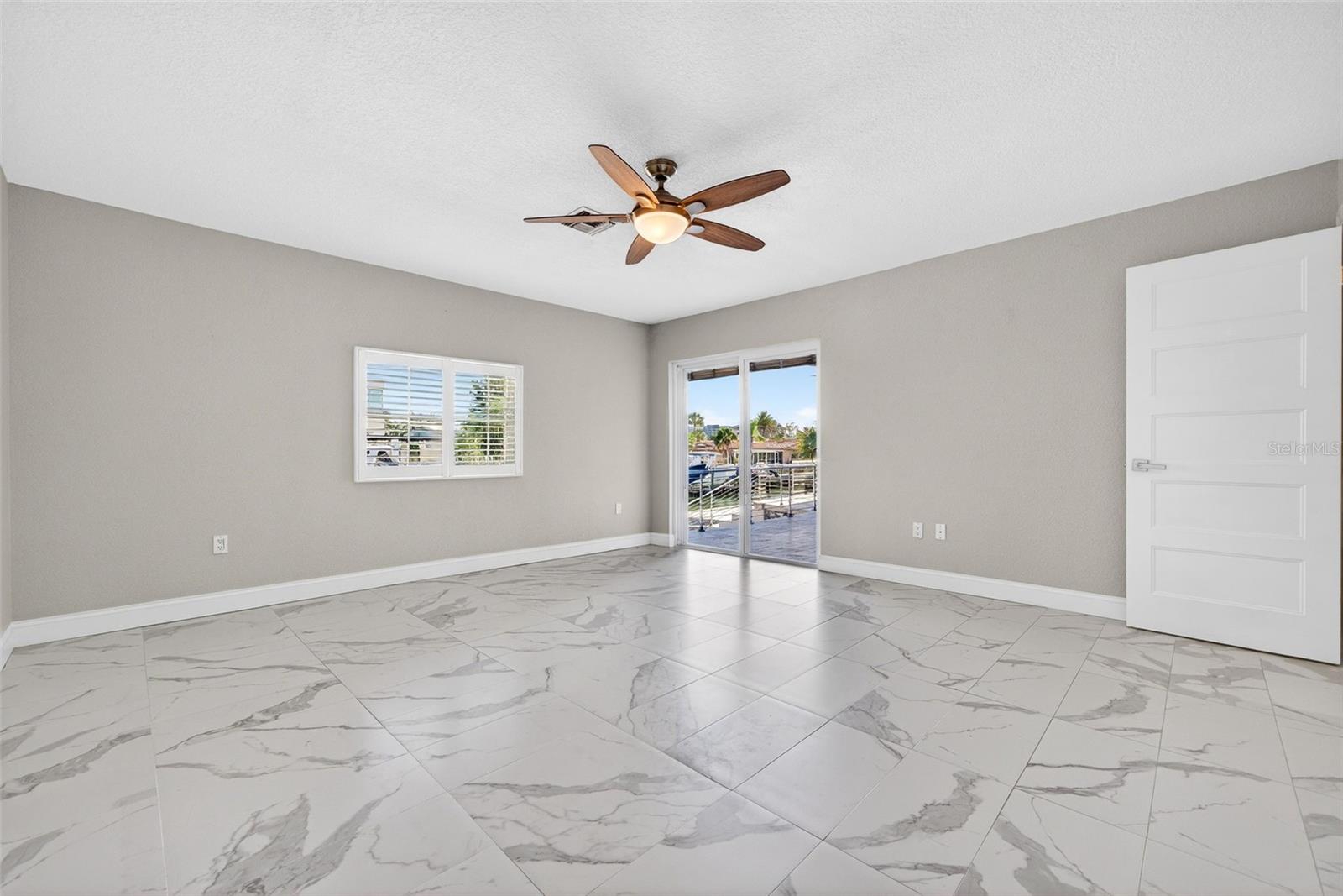 562 RANGER LN — photo 46