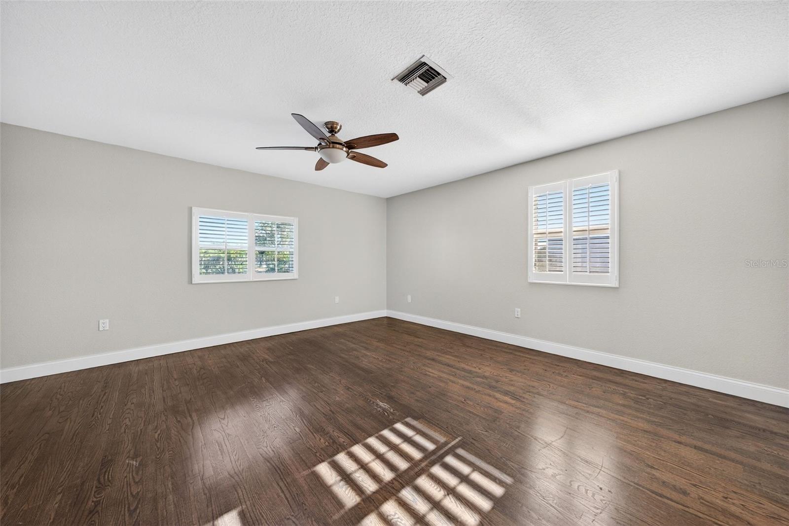 562 RANGER LN — photo 68