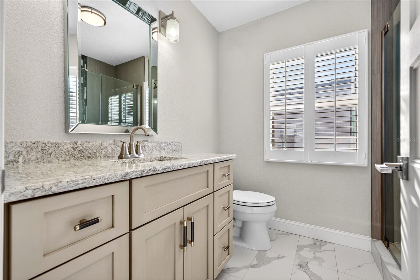 562 RANGER LN — photo 35