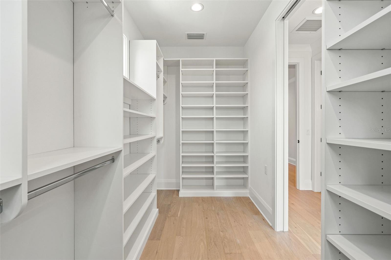 1524 S HABANA AVE — photo 32