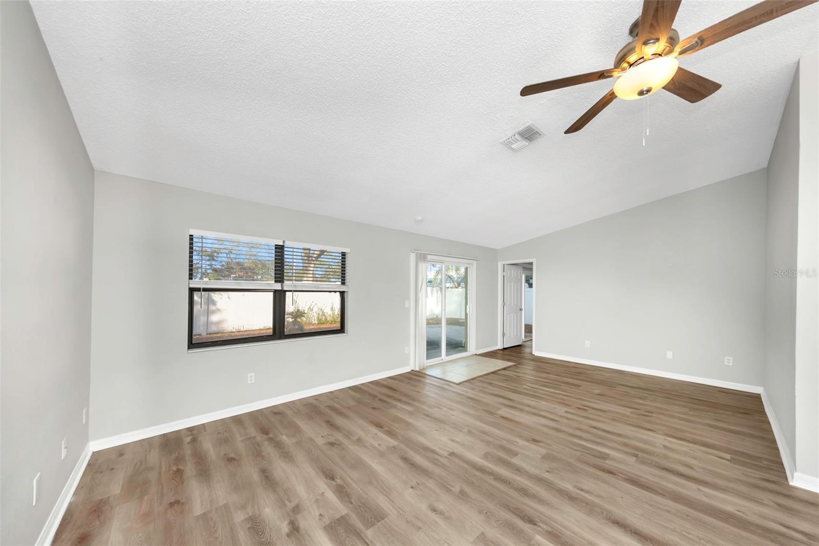 224 WHISPER LAKE RD — photo 5