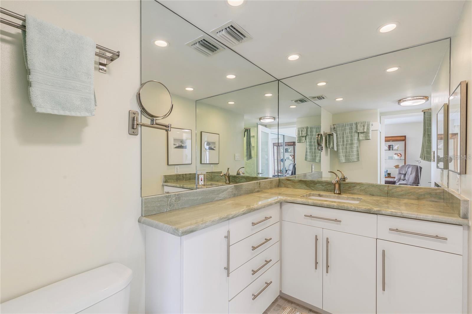 440 S GULFVIEW BLVD #1705 — photo 21