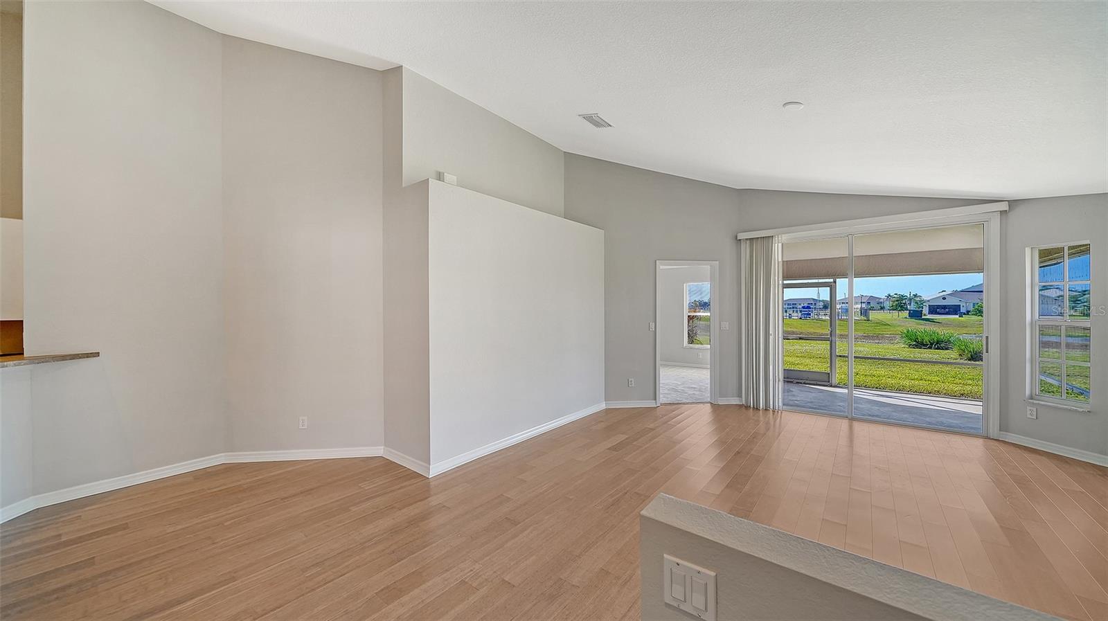 4481 FAIRWAY DR — photo 5