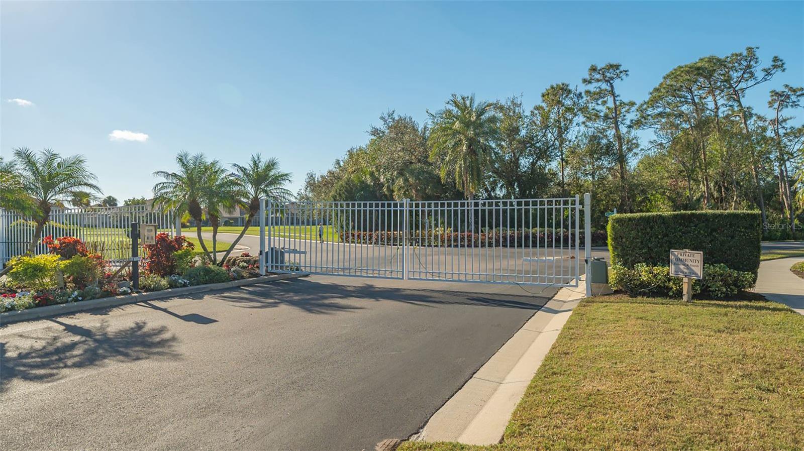4481 FAIRWAY DR — photo 27