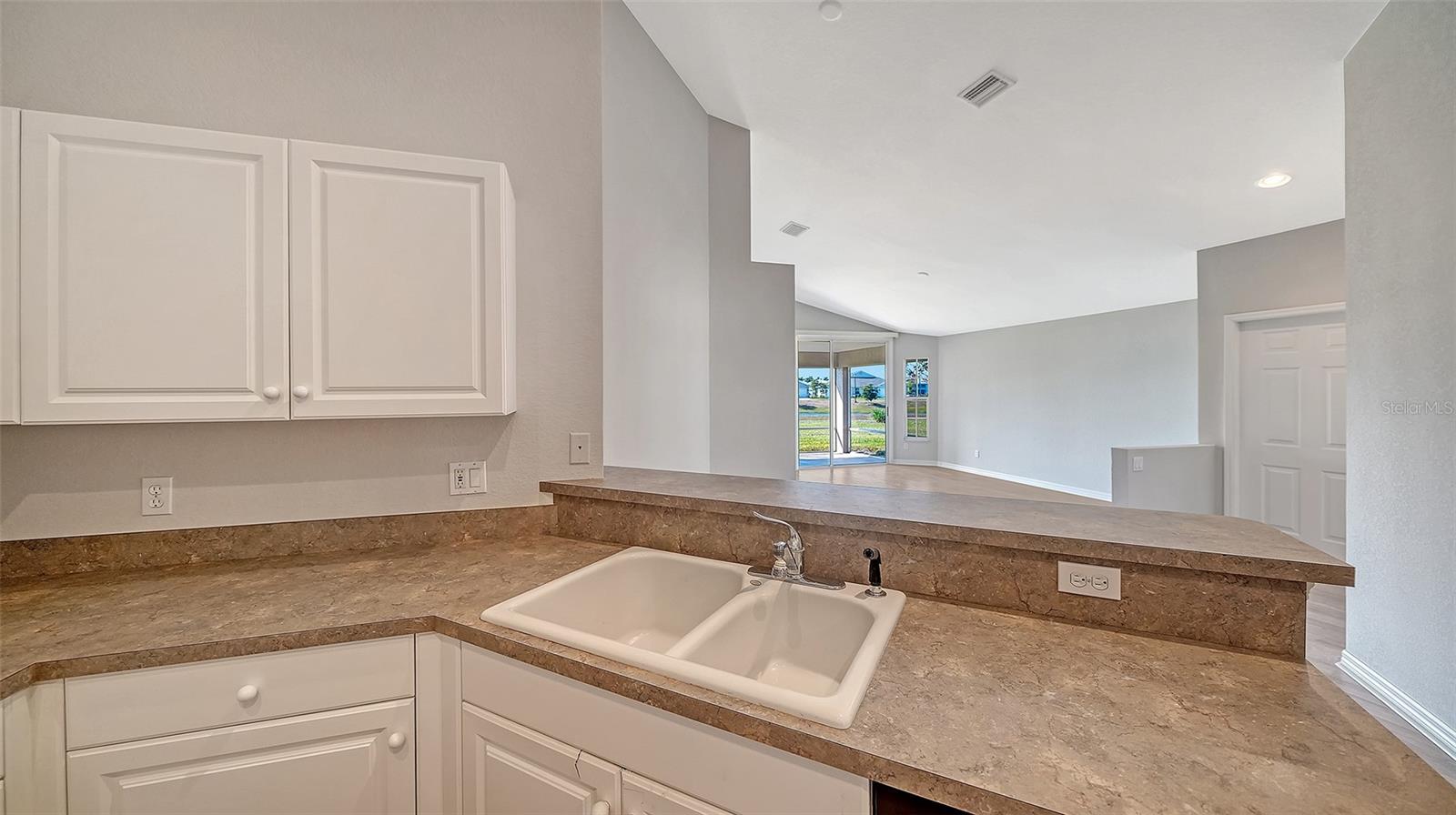 4481 FAIRWAY DR — photo 14