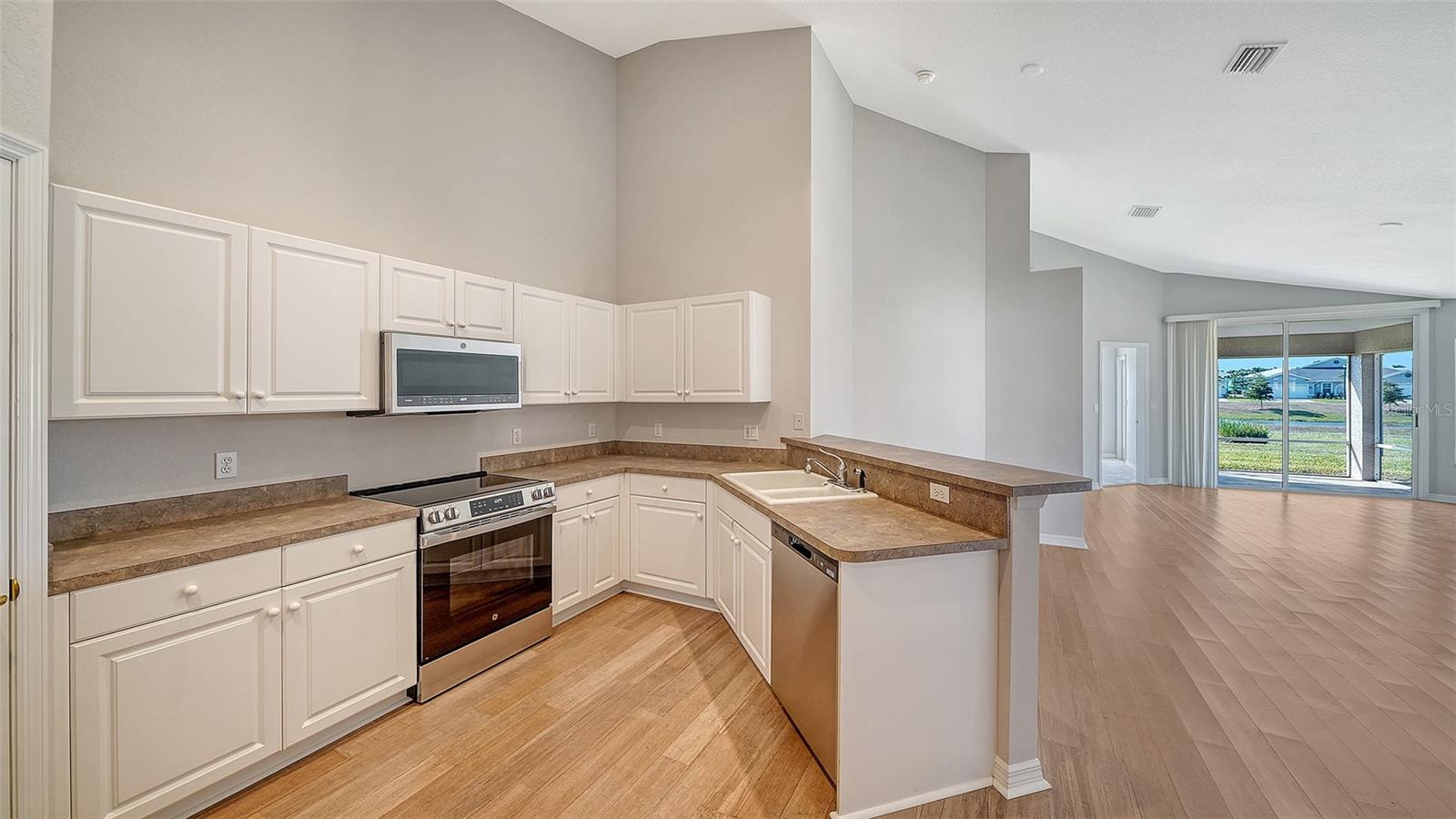 4481 FAIRWAY DR — photo 13