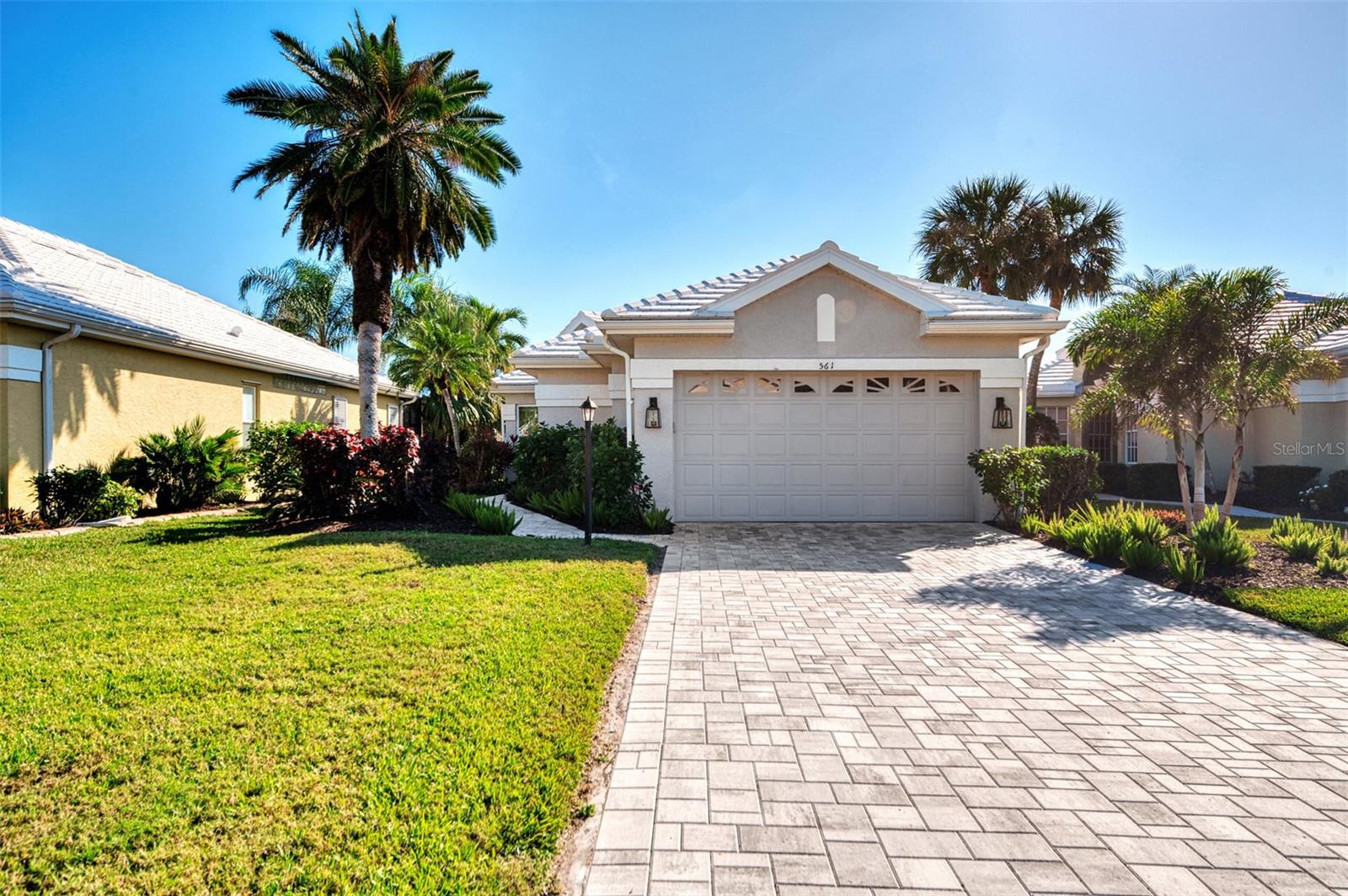561 FALLBROOK DR — photo 4