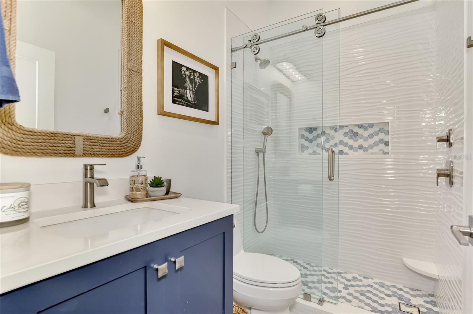561 FALLBROOK DR — photo 37