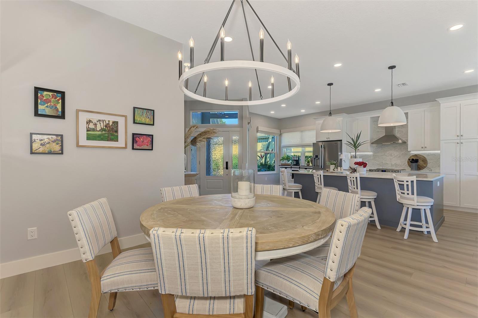 561 FALLBROOK DR — photo 22
