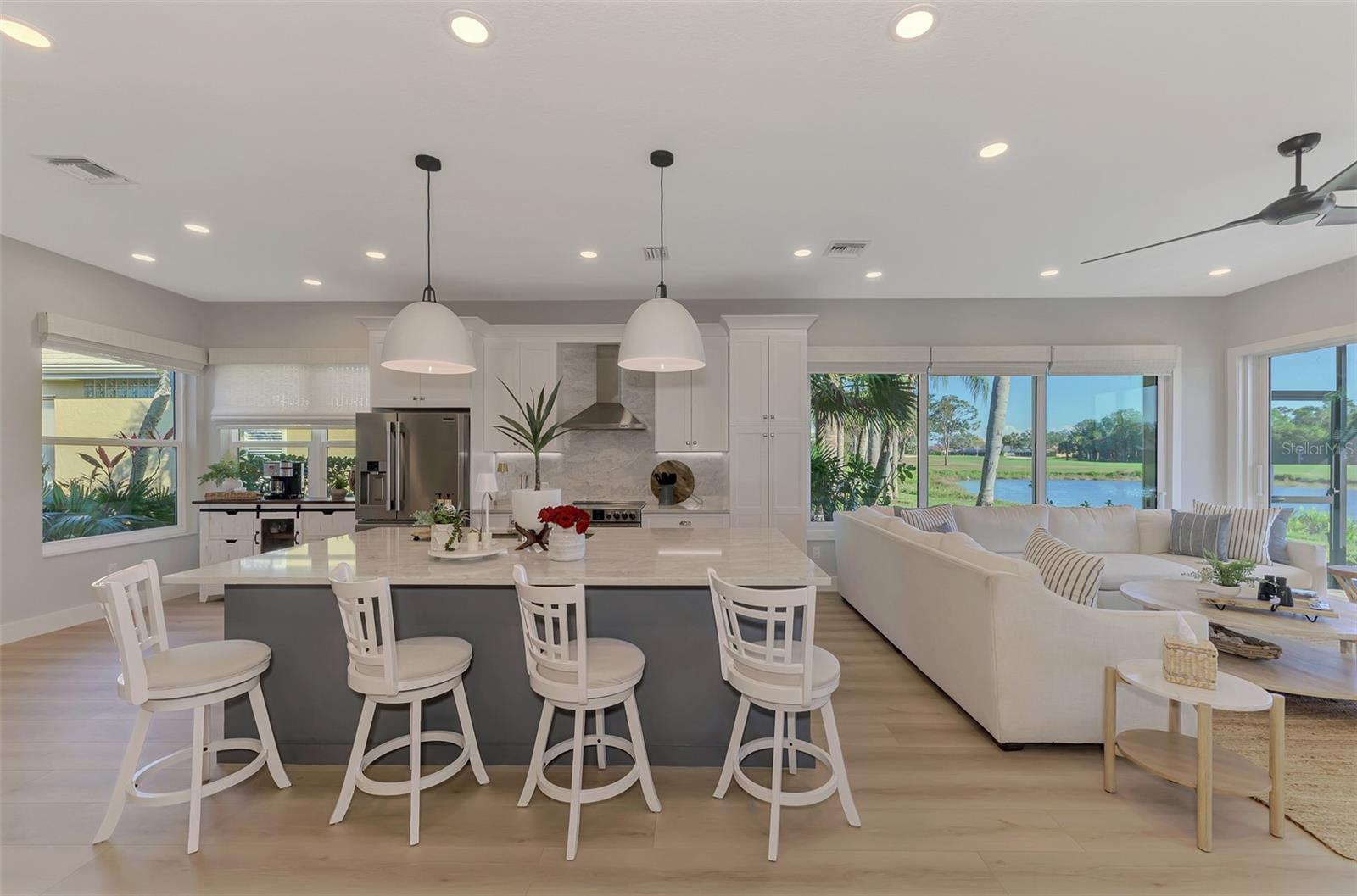 561 FALLBROOK DR — photo 14