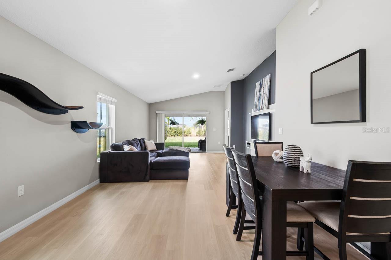 5424 SUMMER SUNSET DR — photo 25