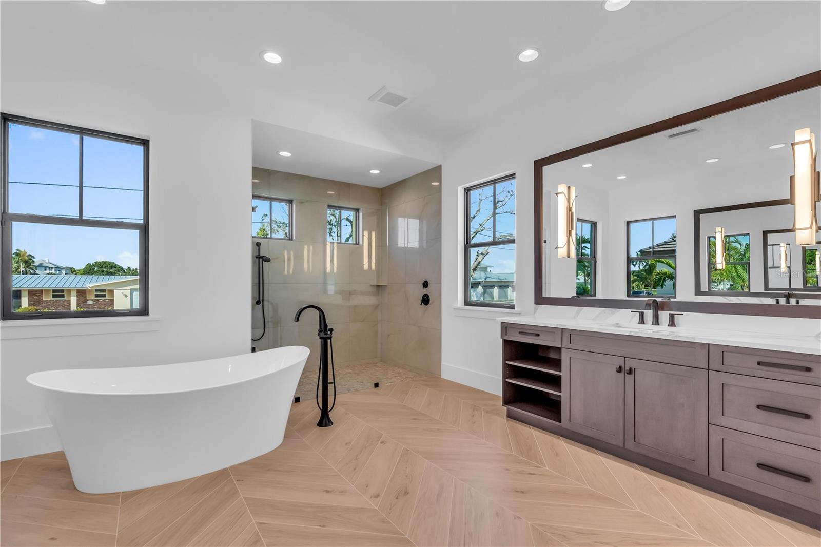 7125 WESTMORELAND DR — photo 27