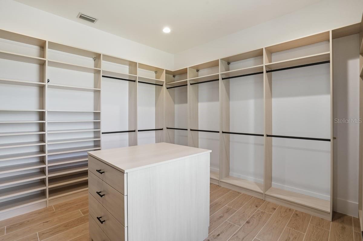 7125 WESTMORELAND DR — photo 19