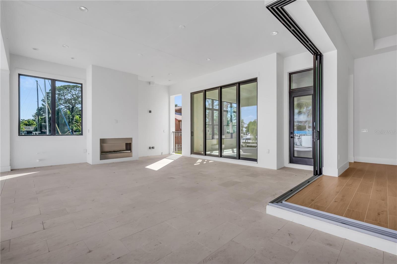 7125 WESTMORELAND DR — photo 45